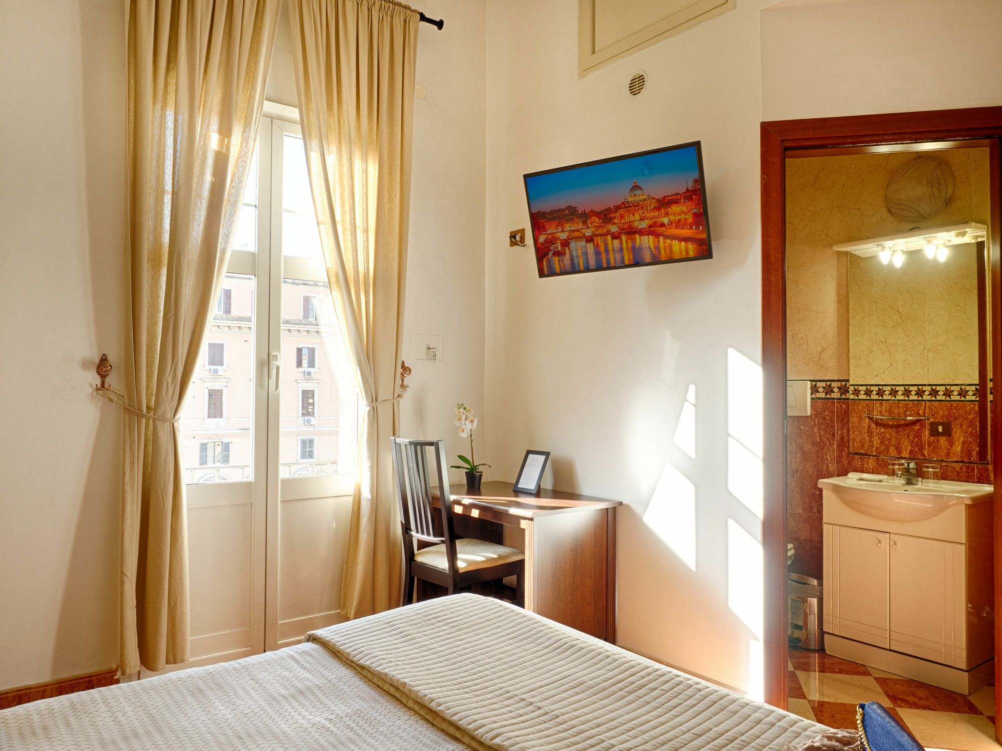רומא Sunny Guest House מראה חיצוני תמונה